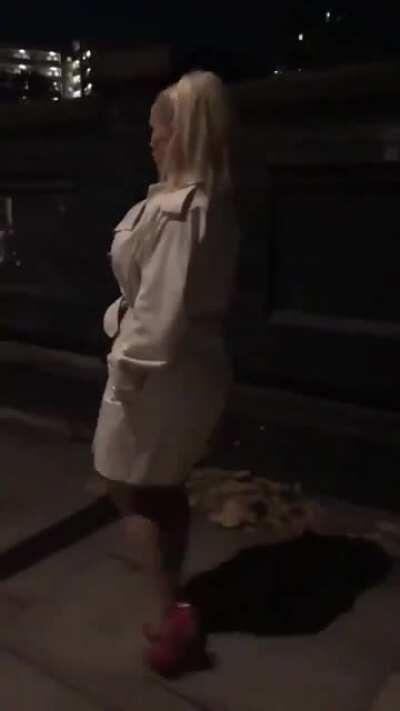 evelynn walking from raptors to her stolen blue buff by lee sin