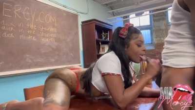 Sucking dick to get out of detention early👩🏽‍🏫 full video in comments ‼️
