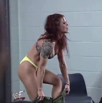 Lita caught changing into her ring gear