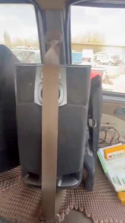 This is.. New... Innovation like I have never seen 