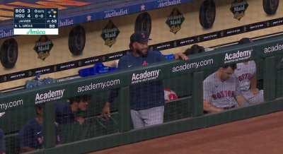 [Highlight] On a 3-0 pitch, Reese McGuire drops down a perfect bunt down the 3rd base line