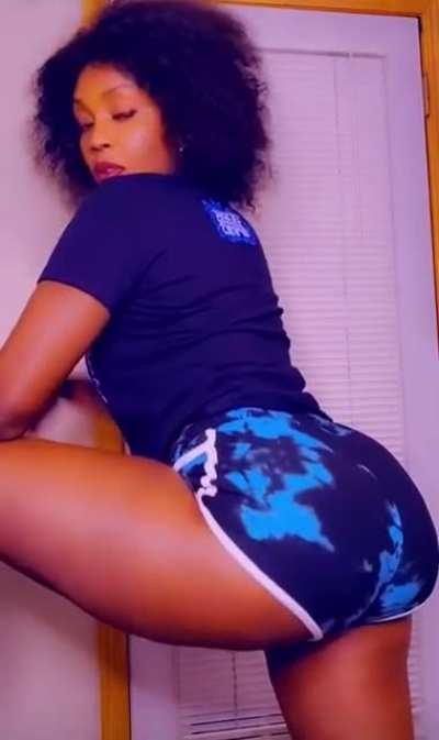 Lil booty shake from Snapchat 💦