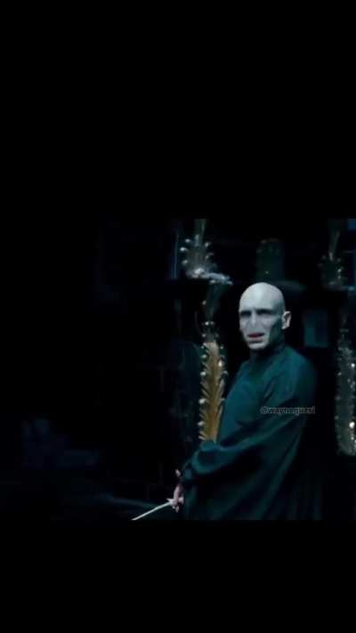 Qual legenda seria melhor nesse vídeo?