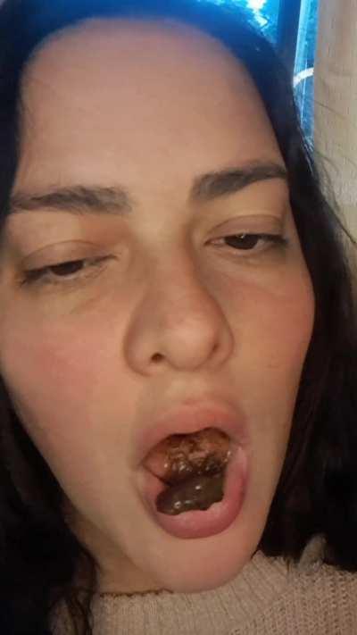 (F) some more eating for u🤎🤤