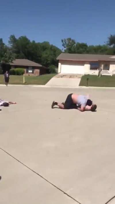 The guy dominates a 2 on1 fight