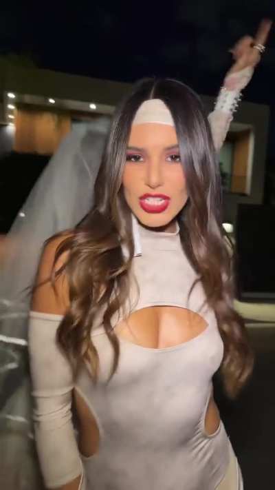 Victoria & Madison dressed up | Tik Tok | October 2025