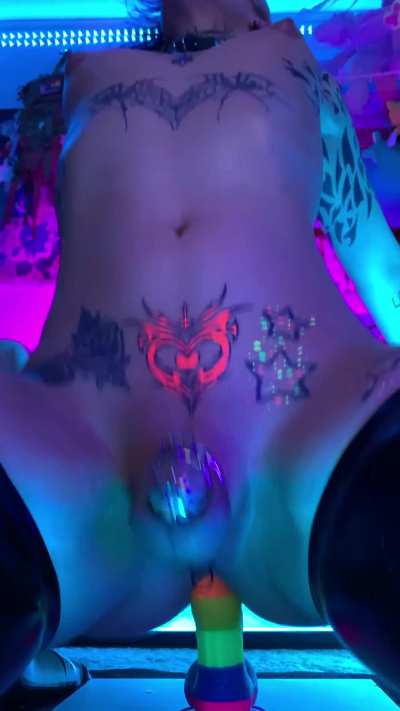 Raver girl always have tiny Cocks💕