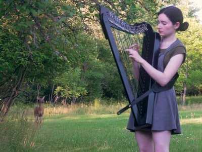 She didn’t even know it was behind her