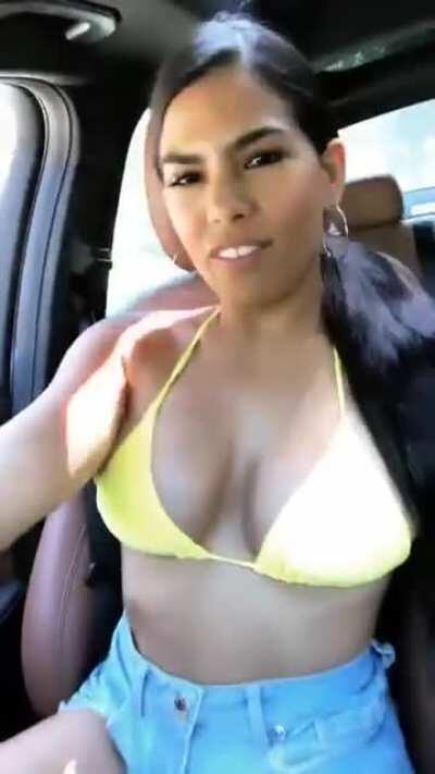 Elizabeth Ruiz Instagram Livestream