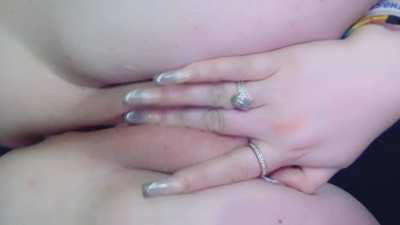 i love playing with my fat pussy lips 