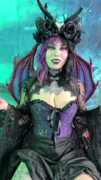 ❤️ $3 OF ❤️Your big titty English goth girlfriend is waiting for you😈 Weekly full length vids FREE❤️ FREE B/G AND DICK RATE when you join❤️😈<3 5 YEARS OF CONTENT INCLUDED😈 xx
