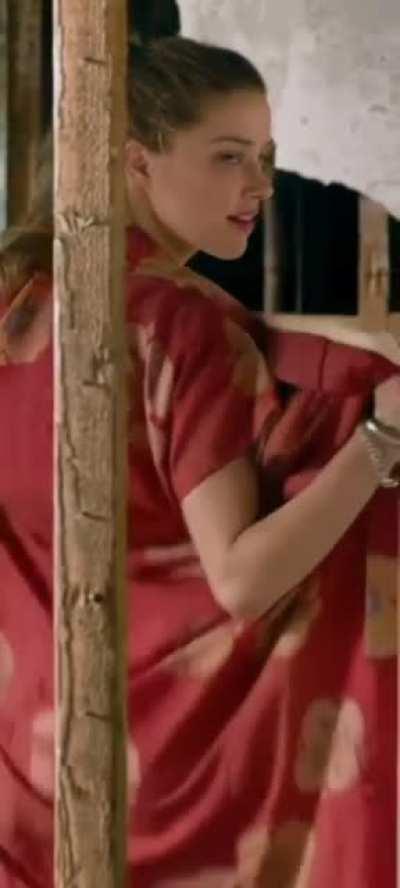 Amber Heard is just too fucking hot