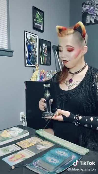 Looks like her cat transformation spell is failing. Smh, calls herself a witch 😹