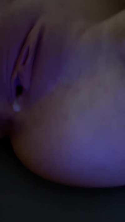 My favorite hole is all filled with creamy 😍