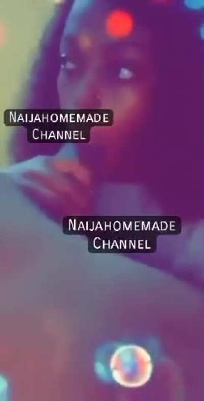 Snippet of baddie sucking dick 