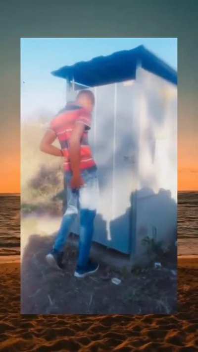 title ko tatti aai hai