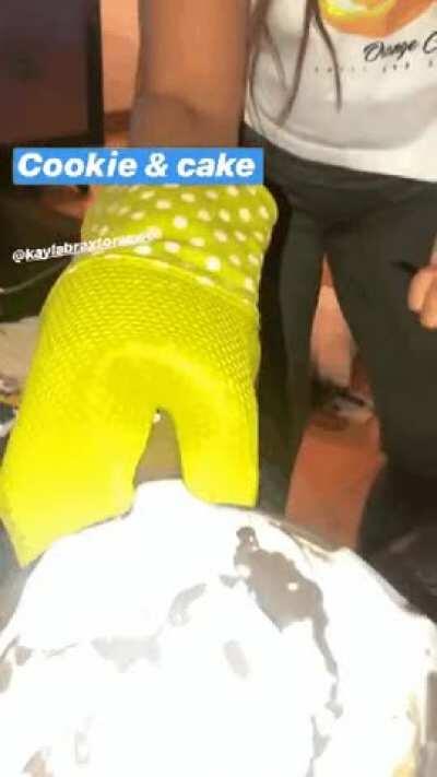 Kayla Braxton 🍑🍑