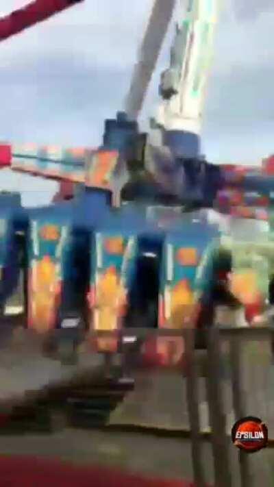 Never trust carnival rides *nsfw*