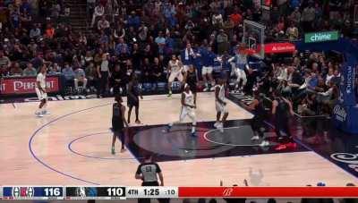 [Highlight] Kawhi continues his absurd fourth quarter with the clutch spin and euro lefty finish!