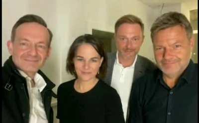 ich👨‍👩‍👦‍👦iel