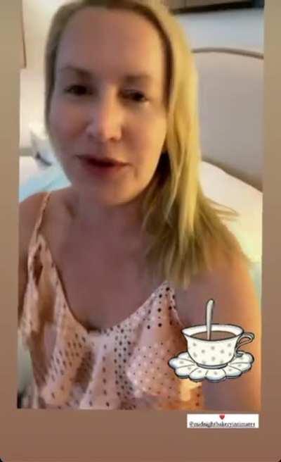 She absolutely knows about Reddit.