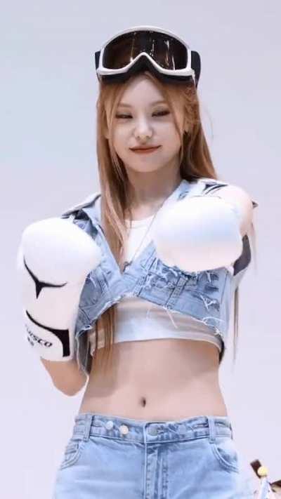 Yeji's Wonderful Tummy...