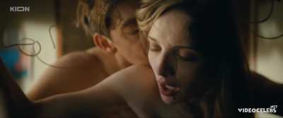 Ekaterina Vilkova nude – V rayu mest net s01e01 (2021)