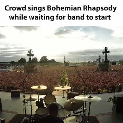Epic crowd before Green Day took to stage, Hyde Park 2017.