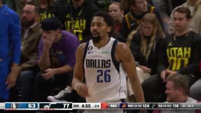 [Highlight] Dinwiddie with a DEEP three