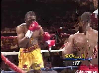 Sugar Ray Leonard and Thomas Hearns go to war in their rematch