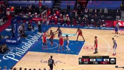 [Highlight] Ben Simmons throws it down on Capela