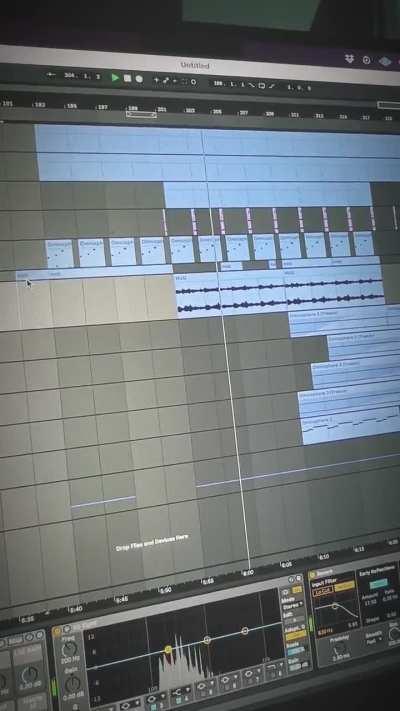 Skrill is cooking something, It feels magical :o