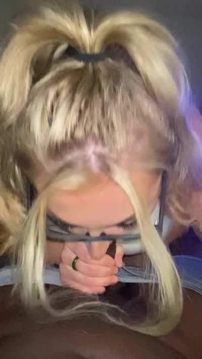 Isn’t it better when I wear glasses?