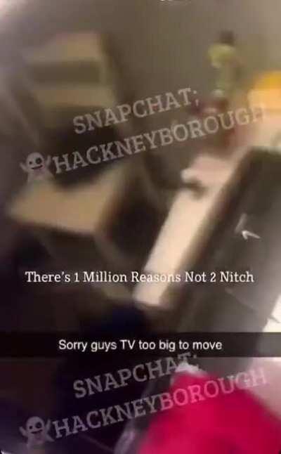 Lemz (Ex Cumbo/QC) house broken into and tv broken with possession stolen all because he snitched smh. AR could never