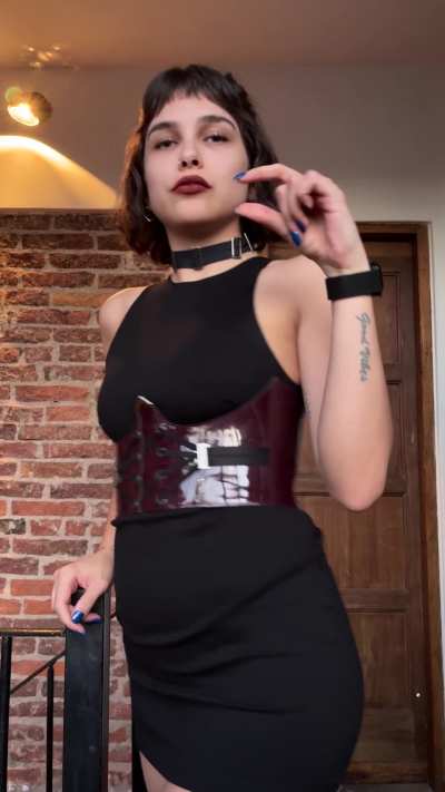 Submit and tell your goddess your size.