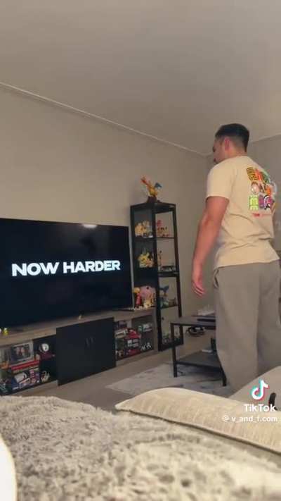 Recording my boyfriend doing immersive interactive warm up