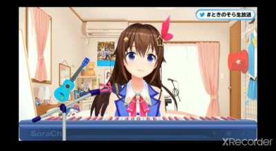 Sora chan said she love us and hope we will continue support her in English! I passed out bc of the sweetness.