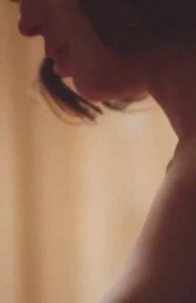 Lizzy Caplan - Perfect Nipples in 'Masters of Sex'