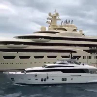 Millionaire meets billionaire