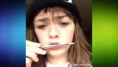 Maisie Williams demonstrating what her mouth is for