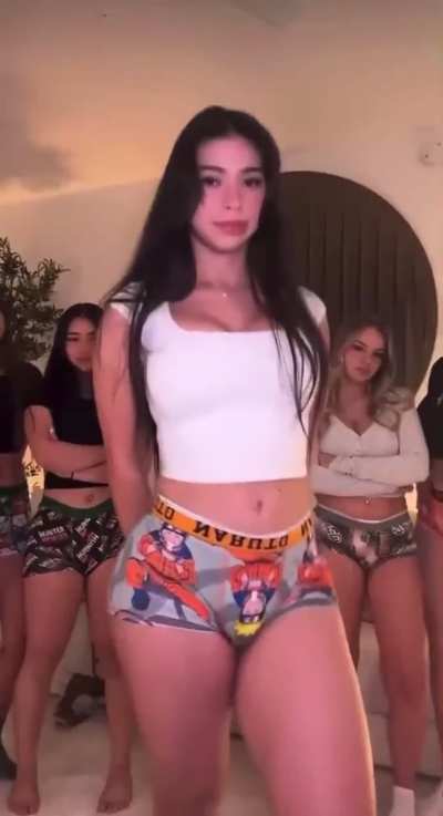 😮‍💨🍑🍒🔥🤫