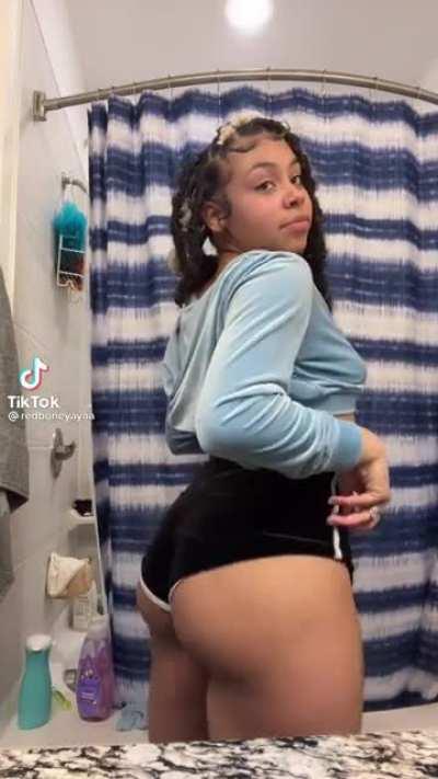 Redboneneyayaa 🍑😍