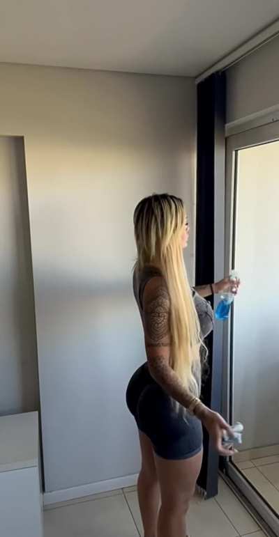 I want to be tasted so bad right now