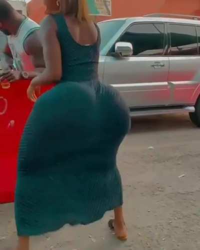 BRO 😳Look at ass to waist ratio 🤯😢🍑🔥😍