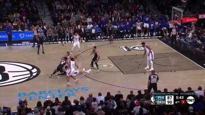 [Highlight] Crazy sequence of the 76ers vs Nets gets Kevin Harlan and Reggie Miller excited
