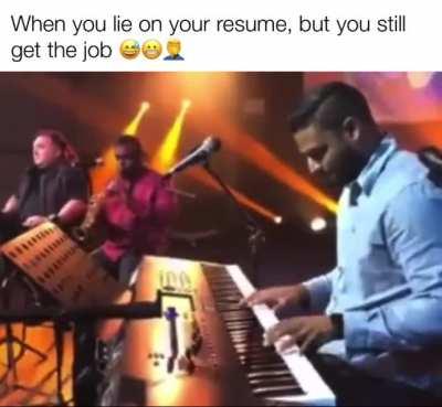 To play a melodic Sax solo