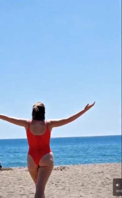 Sexy Allie Sherlock Ass