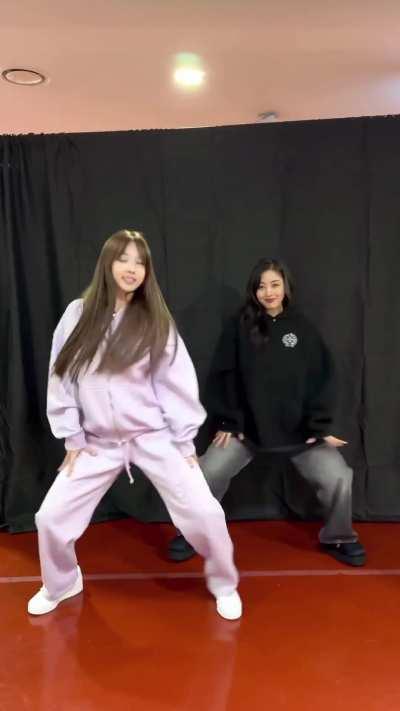 231023 Nayeon & Jihyo