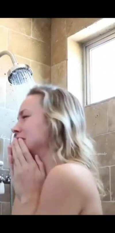 Well...she needs help to soap those juicy tits