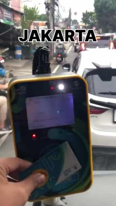 Transportation card reading speed: Singapore (<1 seconds) vs Jakarta (3 seconds)